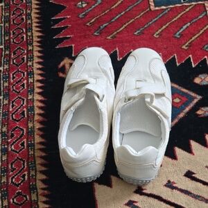 Mango Cream Velcro Sneakers